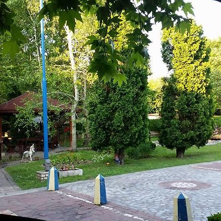 Oryakhovo Motel Paradise المظهر الخارجي الصورة